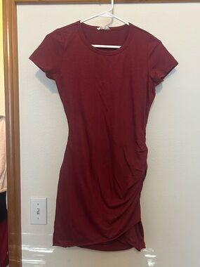 LA MIEL Short-Sleeve Tee Dress in Deep Wine
